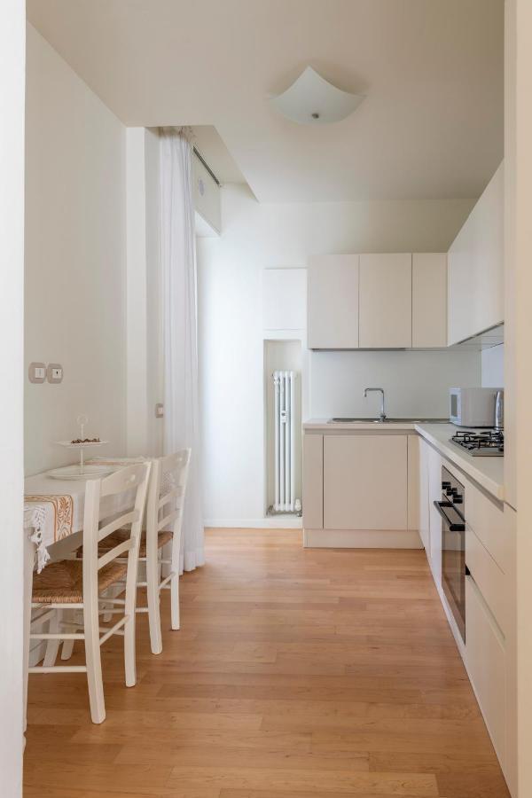 Casa Gramsci Luxury Apartment Pesaro Bagian luar foto