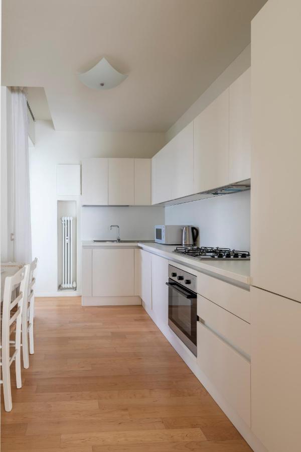 Casa Gramsci Luxury Apartment Pesaro Bagian luar foto