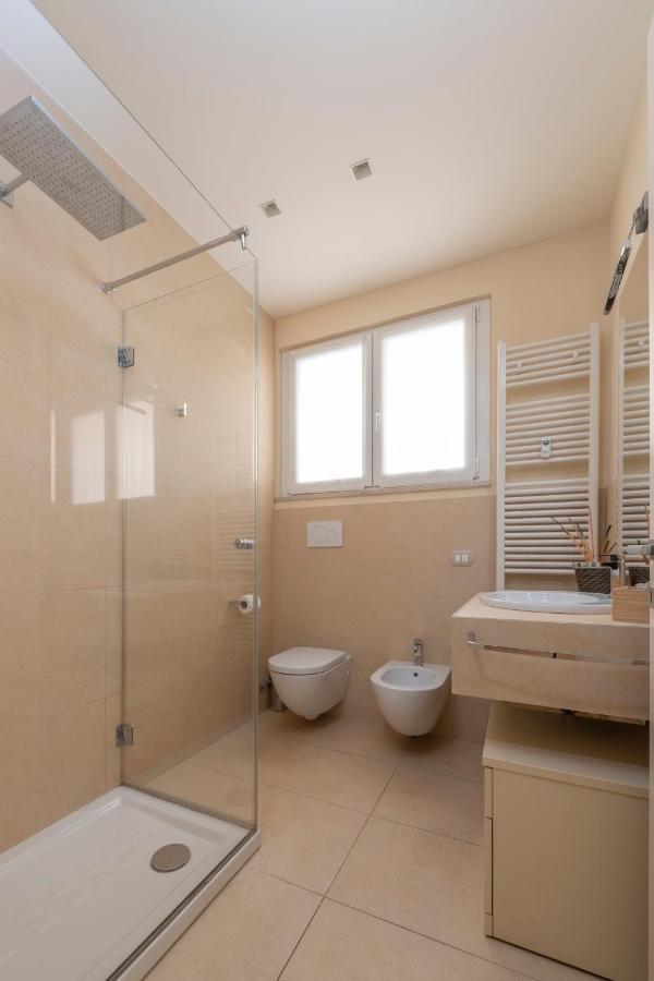 Casa Gramsci Luxury Apartment Pesaro Bagian luar foto