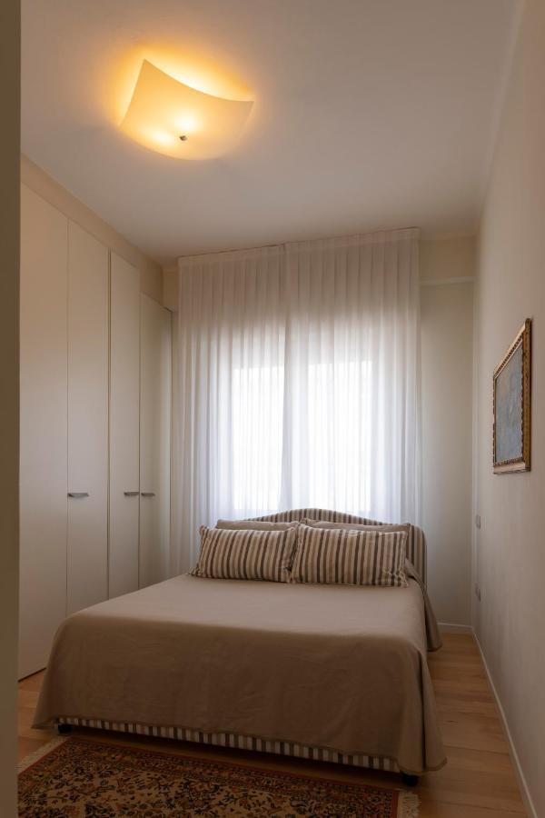 Casa Gramsci Luxury Apartment Pesaro Bagian luar foto